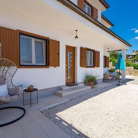 Apartment New Cosy Ivan *