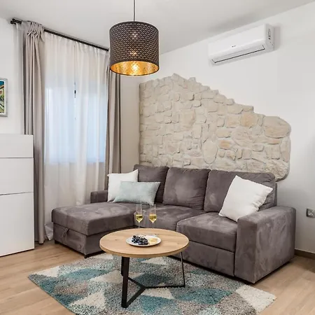 New Cosy Ivan Apartment *