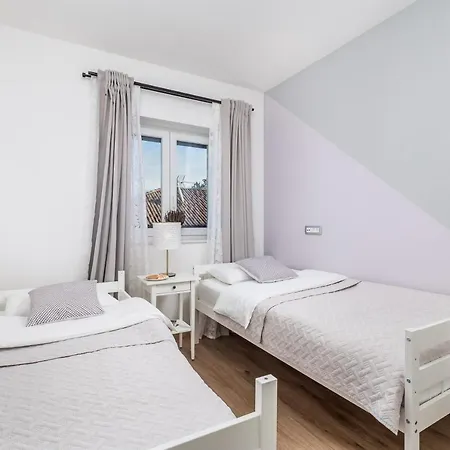 Apartment New Cosy Ivan