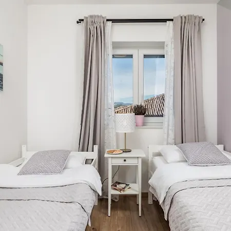 New Cosy Ivan Apartment *